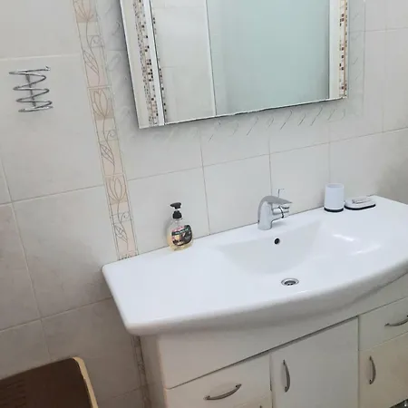Pearl Apartment